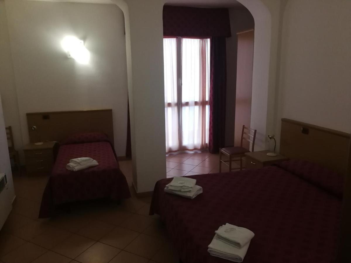 Albergo Della Stazione Cairo Montenotte Værelse billede